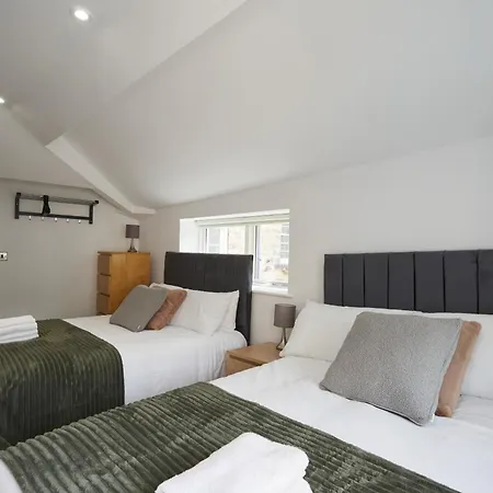 Luxury 2br 2ba Town Centre Apartment Harrogate